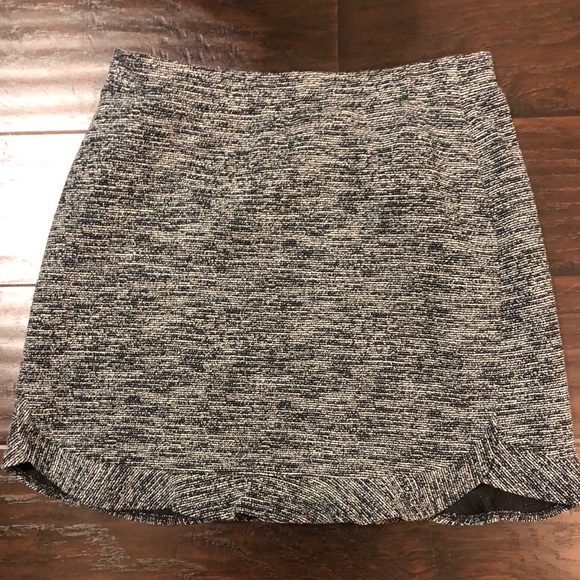LOFT Dresses & Skirts - Loft dark green flippy skirt